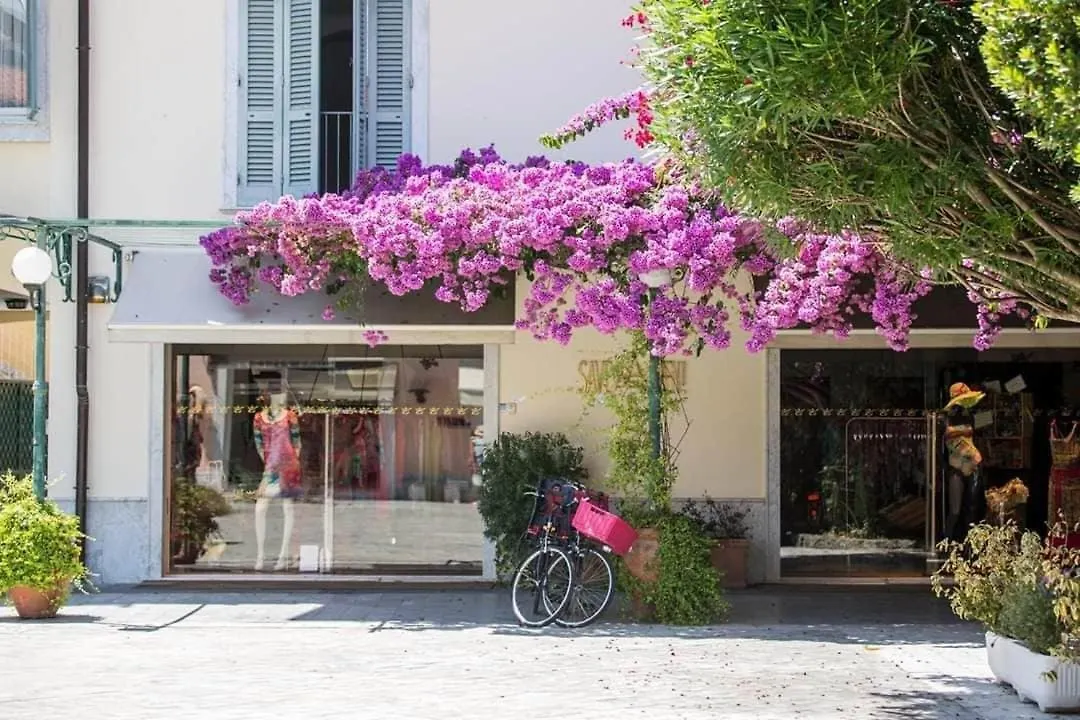 Charme E Relax A Forte Dei Marmi Al Mare E Centro Ιταλία